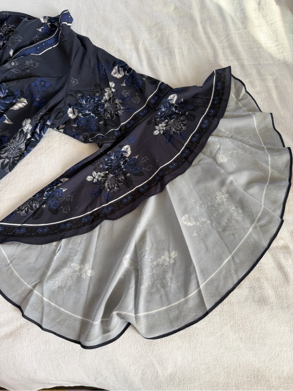 City Chic Floral‎ Blouse XXL Blue Gray Boho Whimsigoth Flowy Bell Sleeve Top - Picture 6 of 12